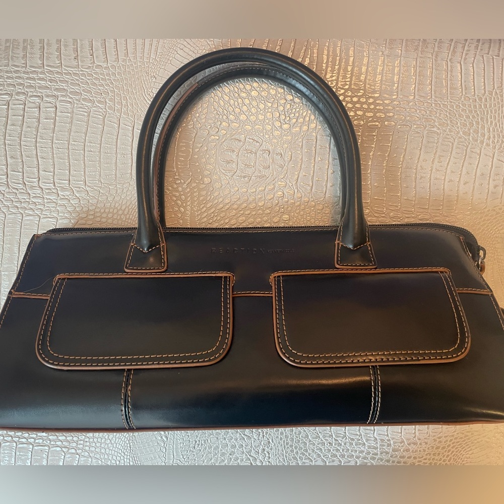 Black purse brown lining Kenneth Cole reaction. Shoulder bag